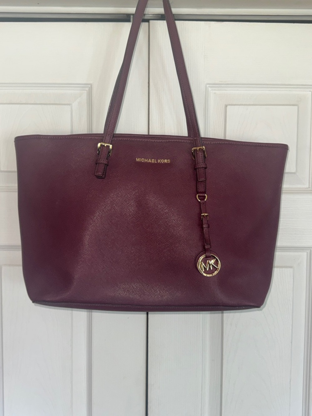MICHAEL KORS Burgundy jet set Saffiano Leather Tote - Picture 2 of 12